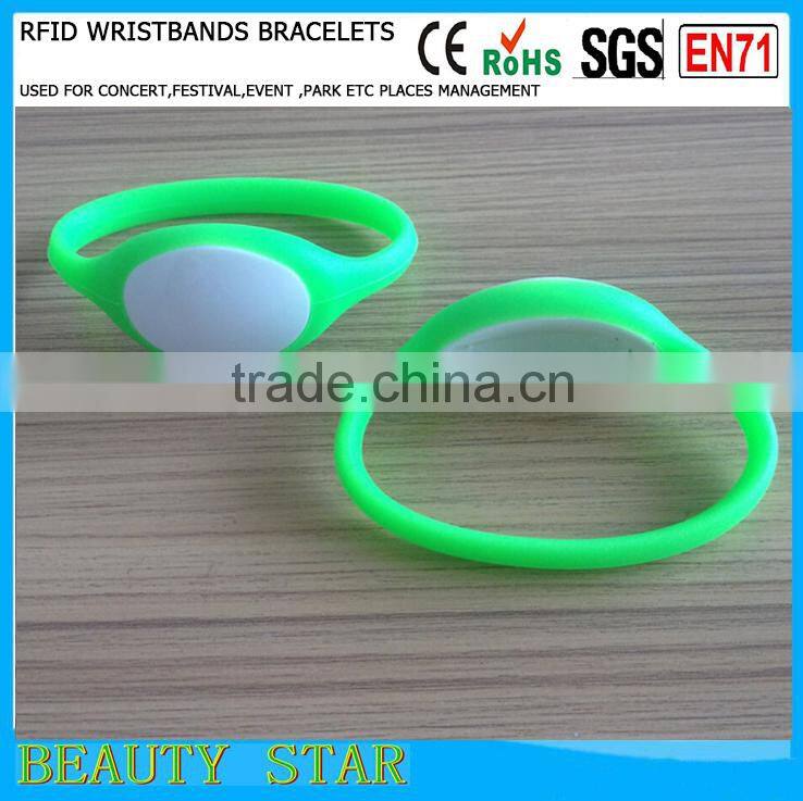 High quality NFC bracelets, Silicone Waterproof NFC bracelets with long read distance