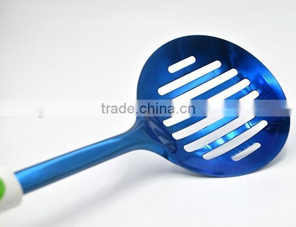 Non-stick TPR handle 100% Food Grade titanize kitchen slotted skimmer