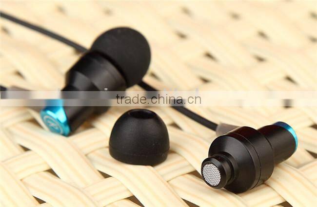 hot sell new design earphone best metal in -ear earphone with mic for mobile phone