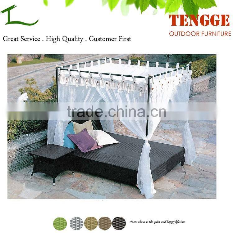 YH-6052 Outdoor rattan bed black wicker rattan day beds with canopy