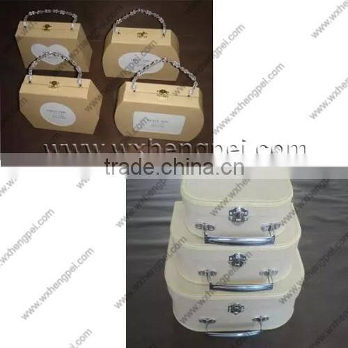 Hand Lift Festival Gift Box