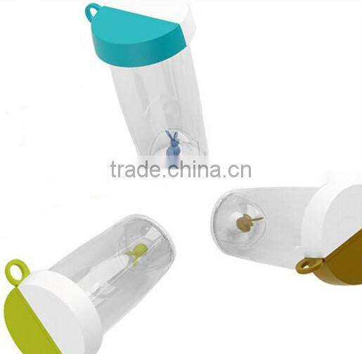 Supply fashion creative leak-proof portable cup / bunny cup
