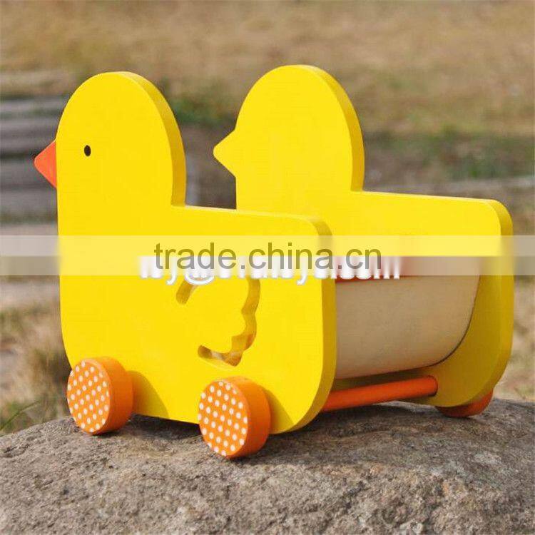 New design lovely duck shape wooden pull car toy for toddlers W05B158