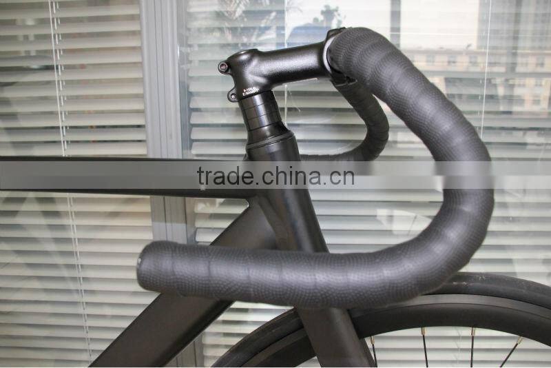 Aluminum fixed gear bike with carbon fork
