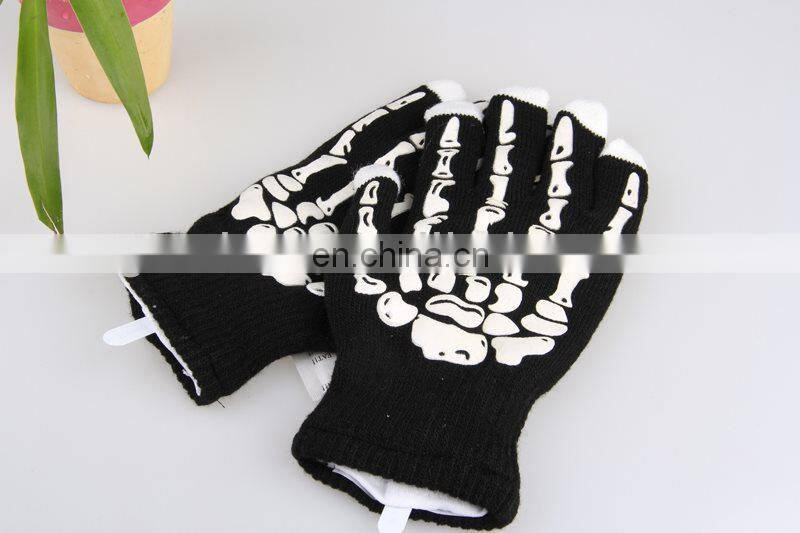 Five fingers lights for gloves flashing lights black glove with white skull pattern