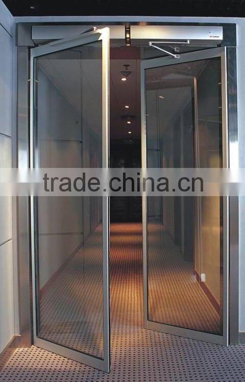 Automatic swing door operator