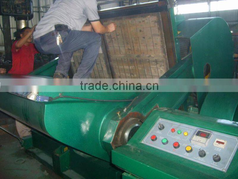 Flat creasing and die cutting machine