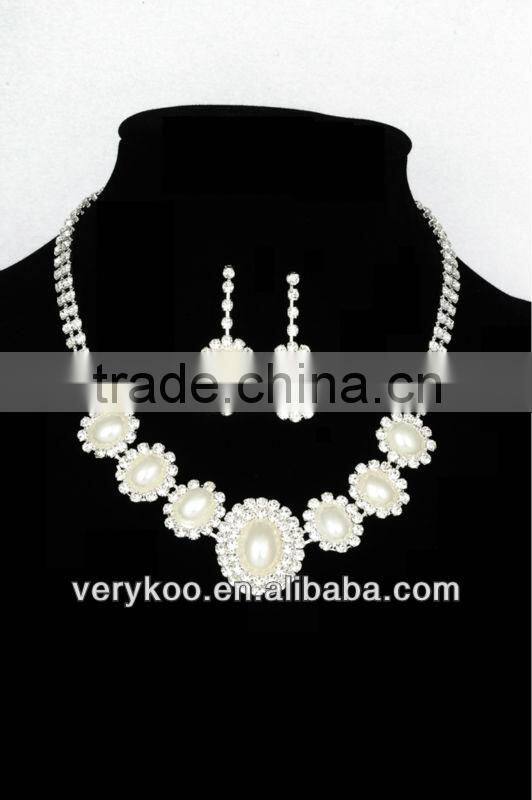 latest wholesale fashion beautiful wedding crystal bridal jewelry set