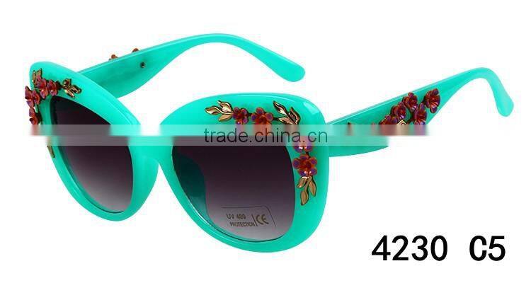 Flower Embossed Style Eyes Women Cat Eye Sunglasses