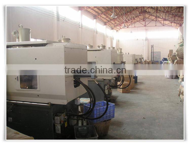 White Single cold plastic faucet