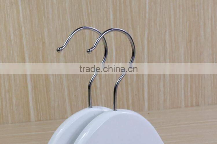 Delicacy closet wooden white clothes hangers with bar