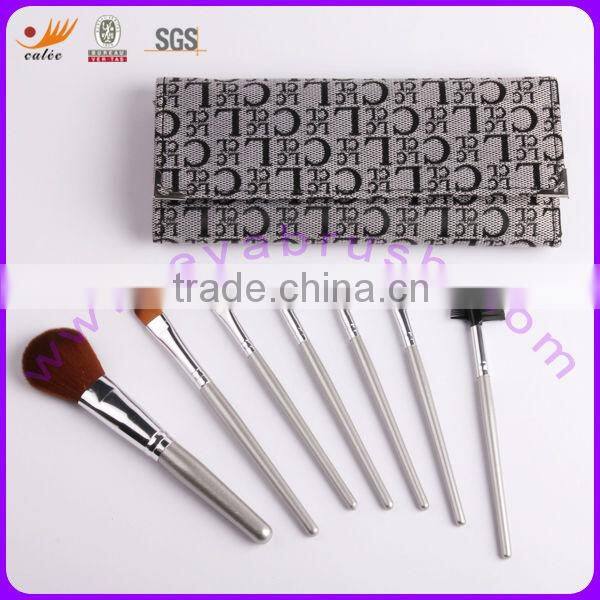 7Pcs Professional Cosmetic Brush Set with Pouch
