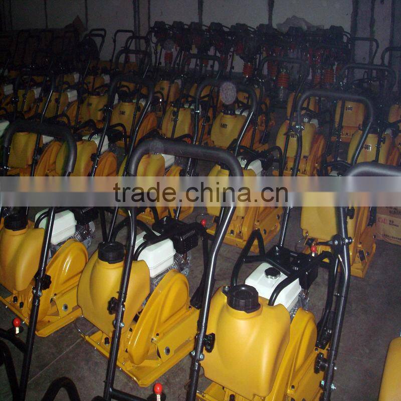 PLATE COMPACTOR WITH WATER TANK ROC-80T RECOIL STARTER