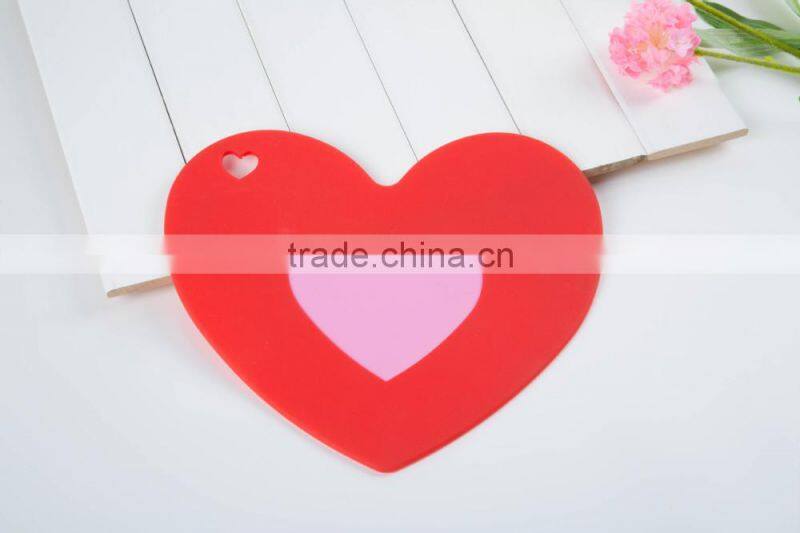 Good quality heart shape silicone kitchen mat/pad