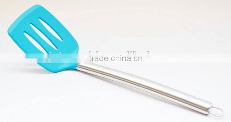 Hot Sale Food Grade Heat-Resistant Silicone slotted turner with stainless handle utensils
