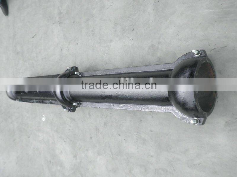 Articulated protection pipe for cable in sea