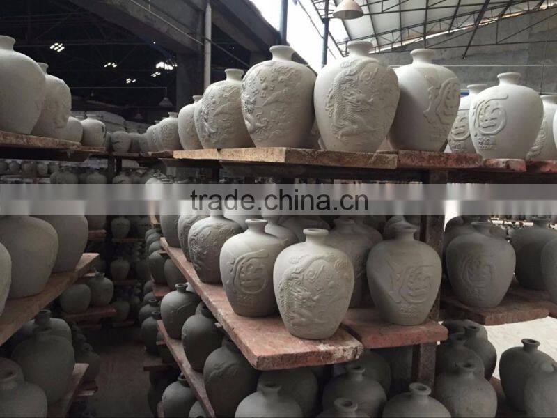 Elegant Chinese ceramic vase for home decor