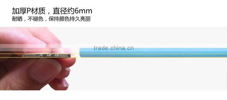 Plastic cloth hanger