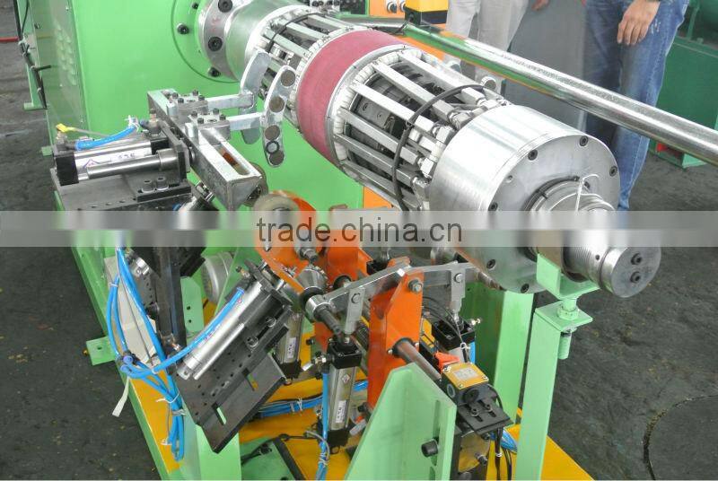 Motorcycle tyre building machine