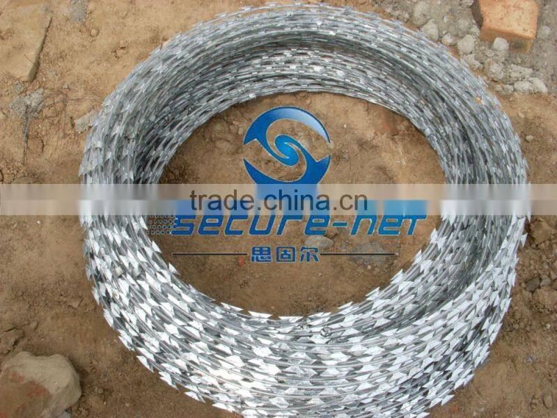 strong tension airway protect anti-climb airport concertina post fencing razor wire on top