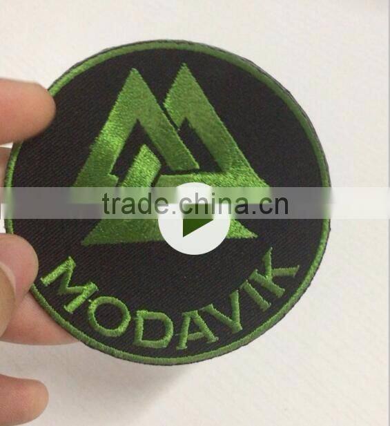 2016 Custom high quality embroidery patches badges