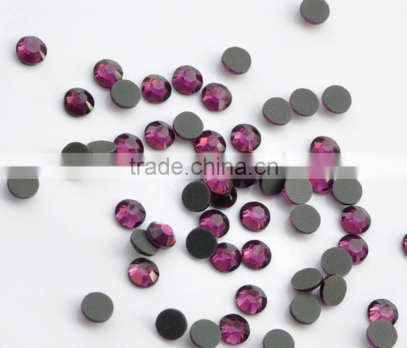 DMC Hot Fix Rhinestones Round Shape & Flatback & Glass Crystal Material in Light Amethyst