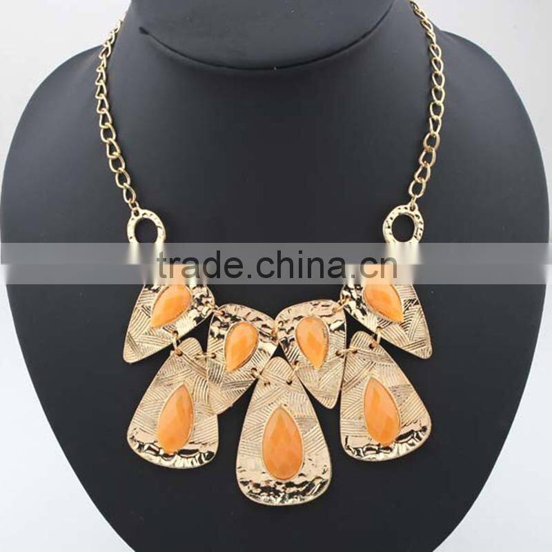 Charming Metal Top Grade Crystal Female Big Chunky Necklace Wholesale