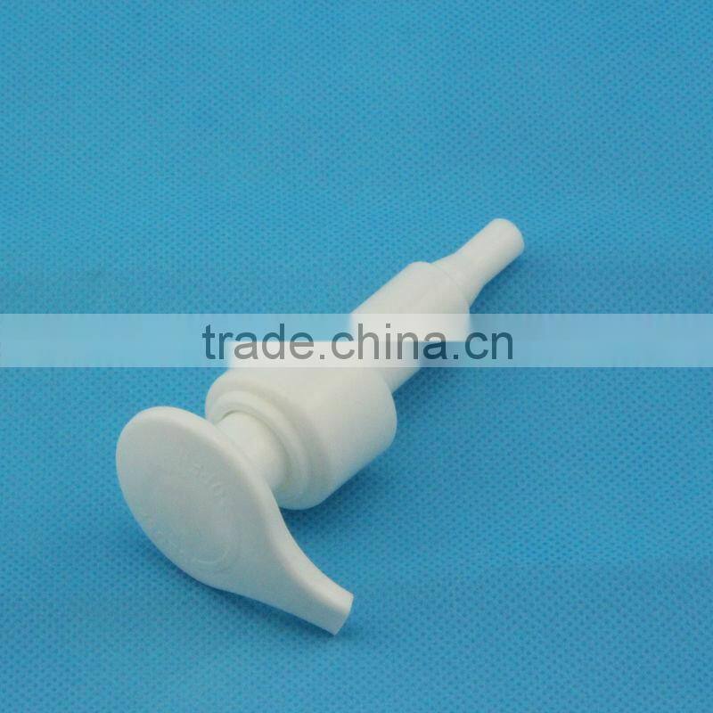 Plastic lotion pump for body cream