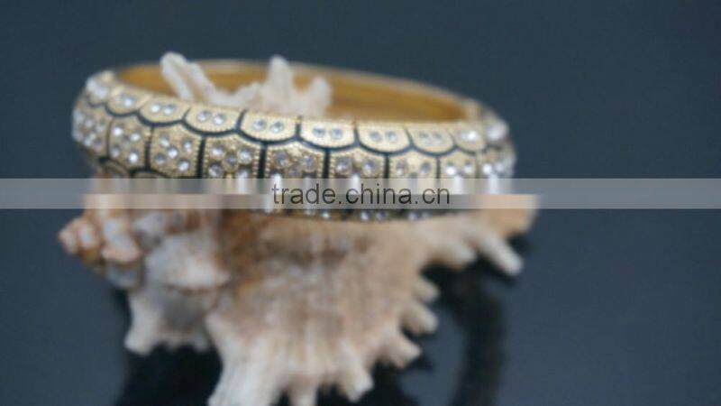 Hot sales Shiny Square Rhinestone Embedded Zinc Alloy Bangles