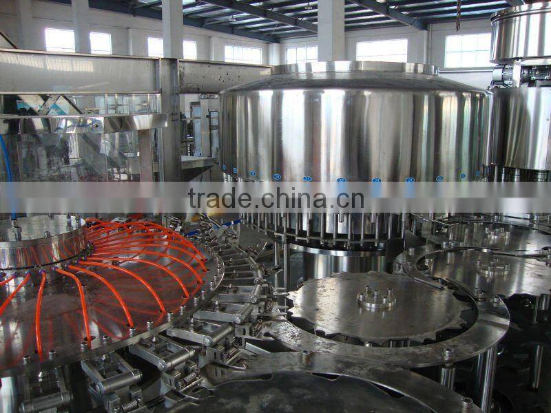 Beverage filling machine