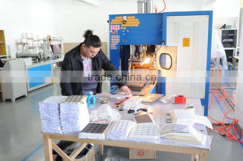 2015 hot sale microfiber cloth +PU gel+ paper card sticker screen cleaner