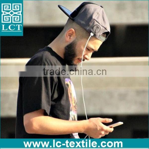 baseball cap with built-in solar panels mounted on the bill charges your phone LCTC-0268