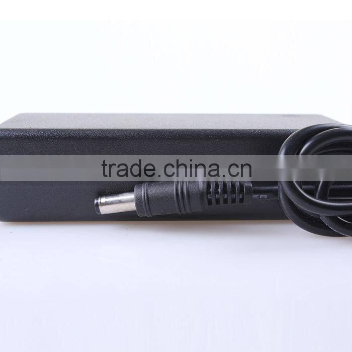 For 19V 3.16A Universal 60W Power Adapter For HP/Acer/Dell With Plastic Black Shell