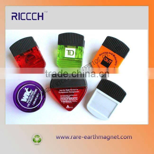 spring Plastic magnetic clip