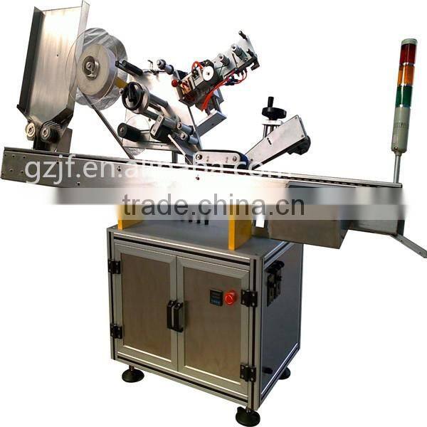 Needle Bottles Batters Horizontal Sticker Labeling Machine