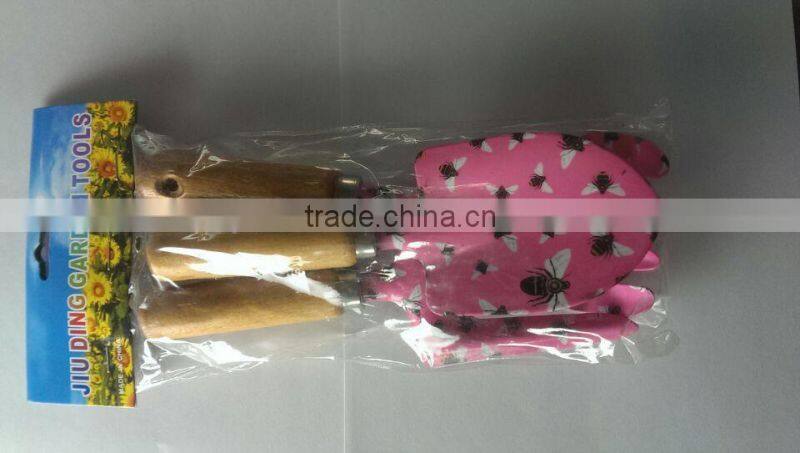 printing garden tool with wooden handle