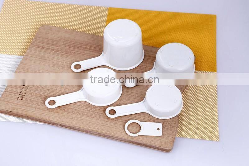 Factory price high quality PP food grade material customized logo measuring cups