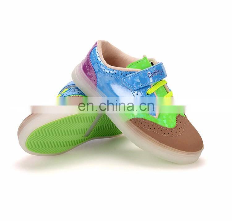 Wholesale fashion Cool casual shoes uk Brogue shoes USB charge Children kids Led shoes sneakers for boys girls