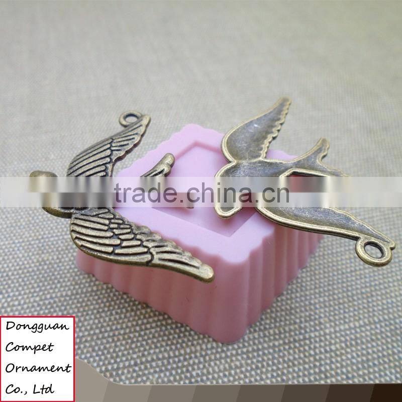 Zinc alloy jewelry accessories Flying swallow bird pendant