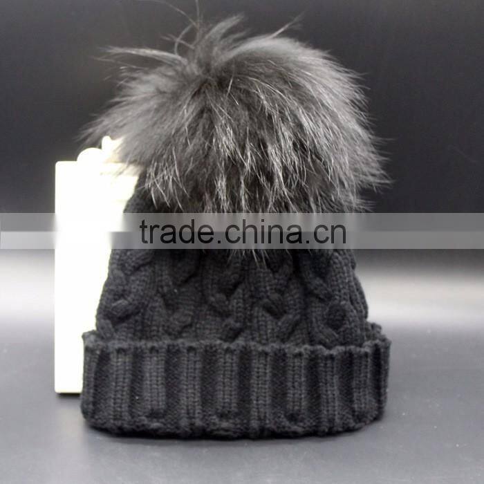 Wholesale New Colorful Detachable Raccon Fur Pompom Fashion Girls Winter Caps