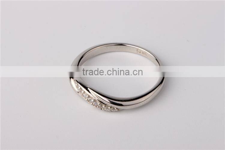 wholesale China factory high quality low price silicone wedding ring silver ring with zircon