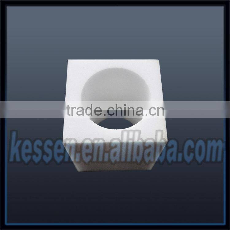 Glazed alumina ceramic product