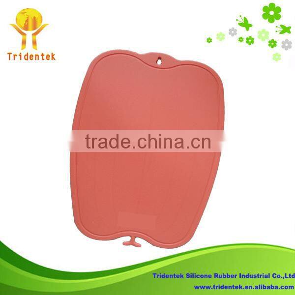 Apple shape multifunctional silicone kitchen chopping board