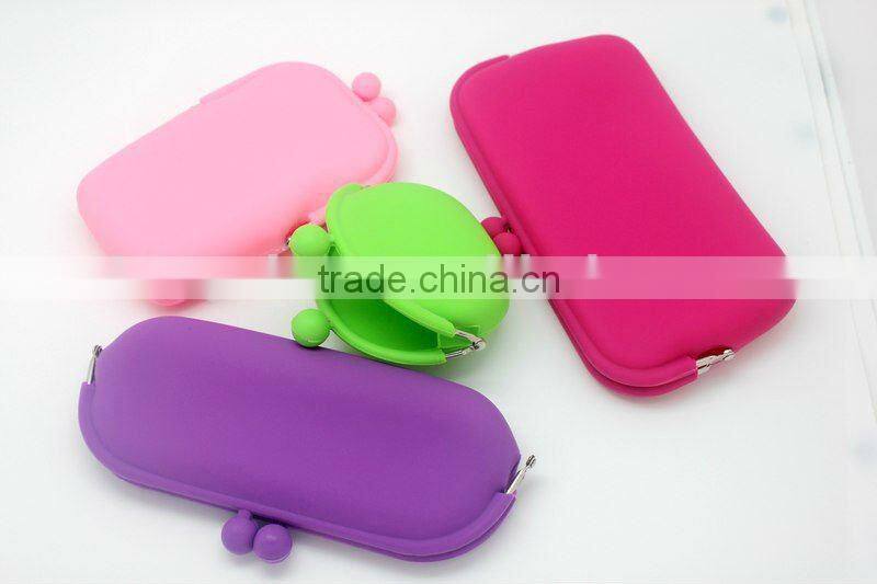 whole sell famous silicone cosmetic bag