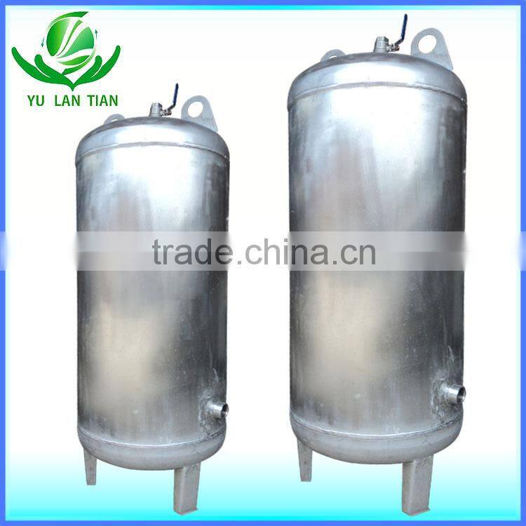 Compact structure stainless steel storage tank