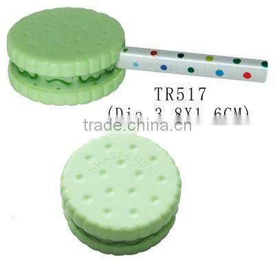 Cute round sandwich biscuit shape mini plastic pencil sharpener