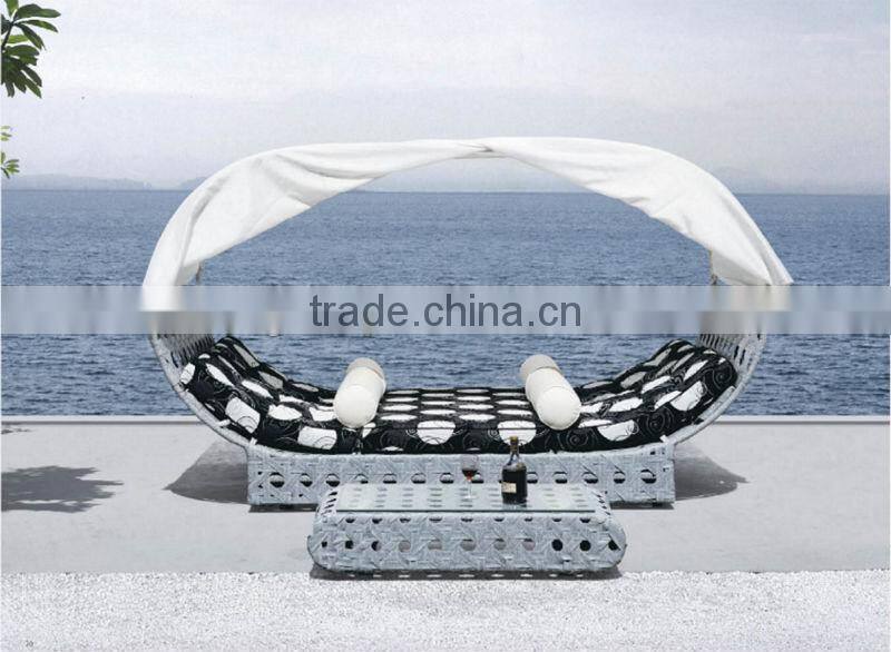 Outdoor Rattan Furniture Garden Chaise Lounge (BF10-R107)