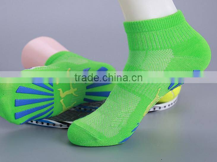 2017 New Arrival Personalized Your Own Brand Logo Design Non Slip Women Yoga Anti Skid PVC Rubber Bottom Adult Men Sport Socks