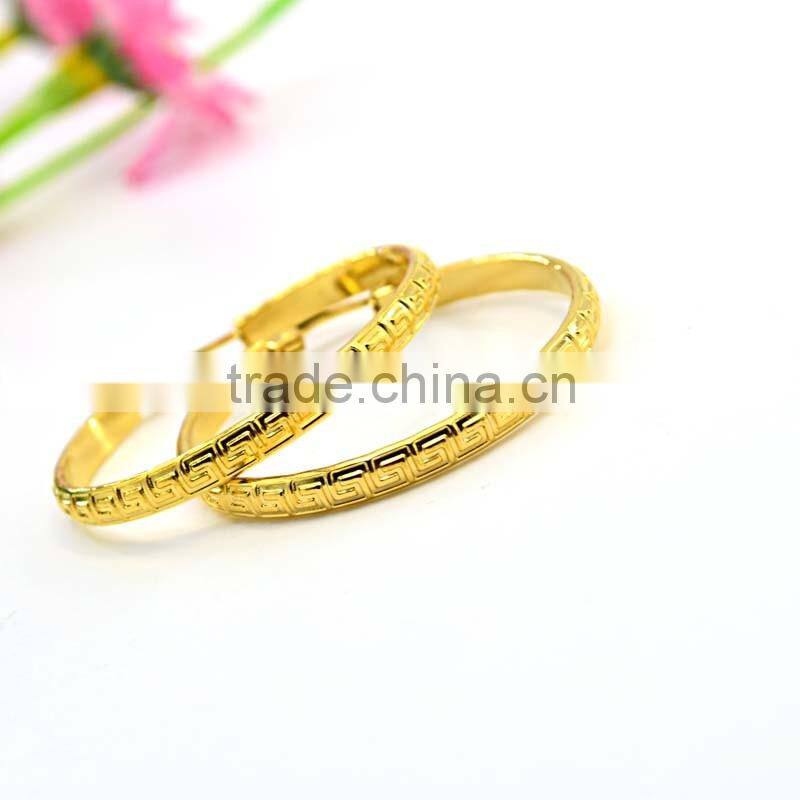 Wholesale Fashion Jewelry Women Wear Jewelry Gold Huggie Earrings