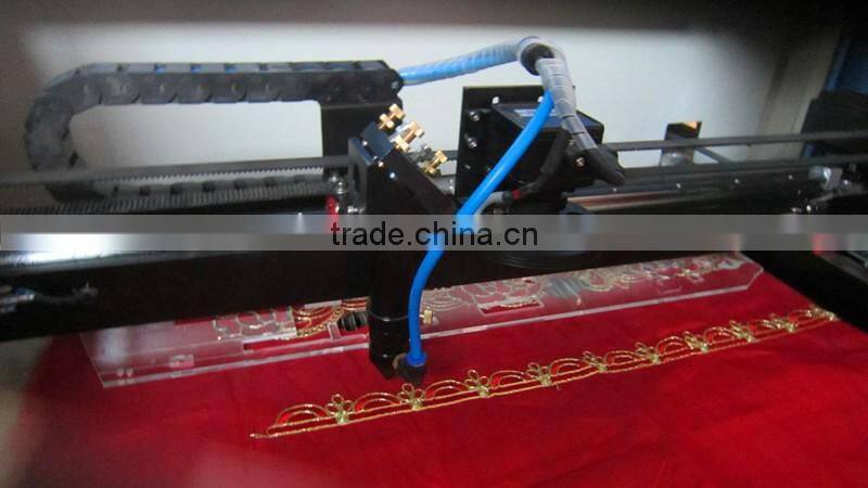 High Precision Laser Machine Equipped with CCD Camera Auto-feeding Garment Fabric Laser Cutting Machine